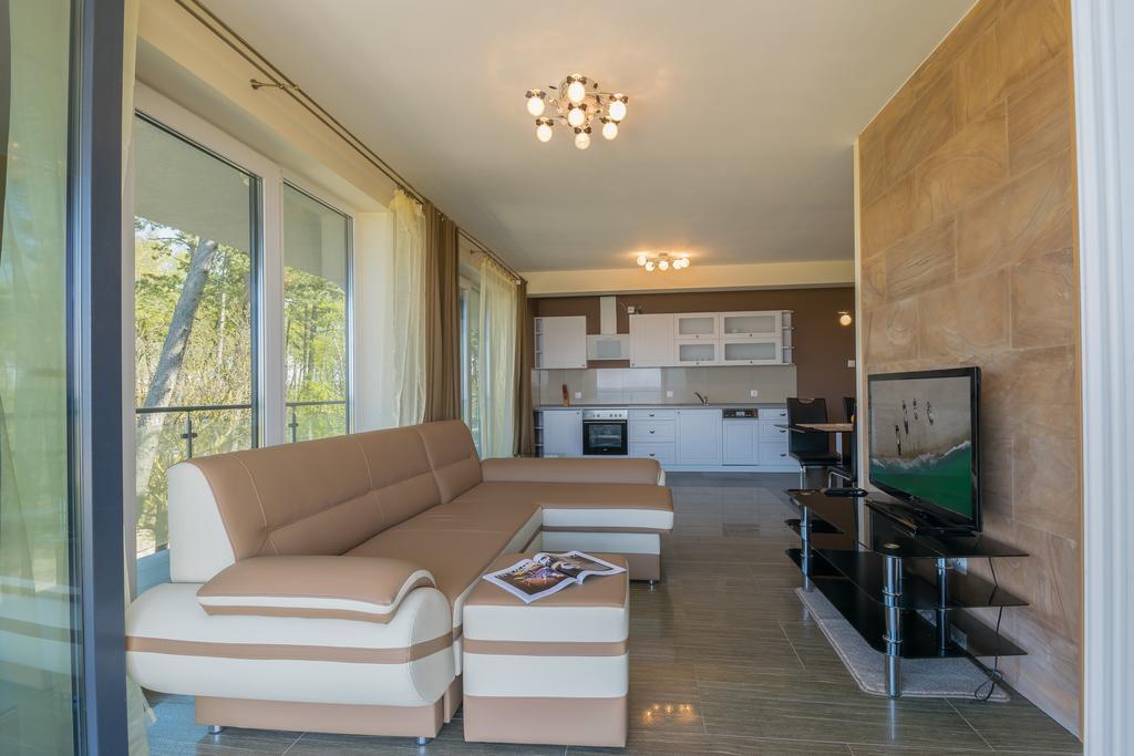 Apartamenty Amon Z Widokiem Na Morze Darłówko Exterior foto